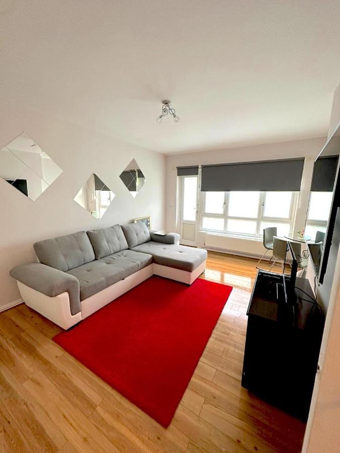 303 Alexandra Avenue Ha2 9Dx Leilighet Pinner Eksteriør bilde